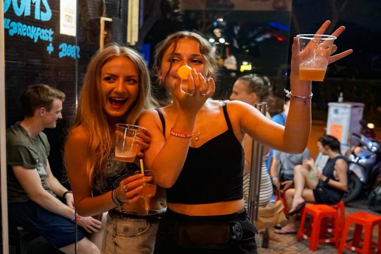 Hangout Hostel Hcm (Adults Only) Хошимин Екстериор снимка