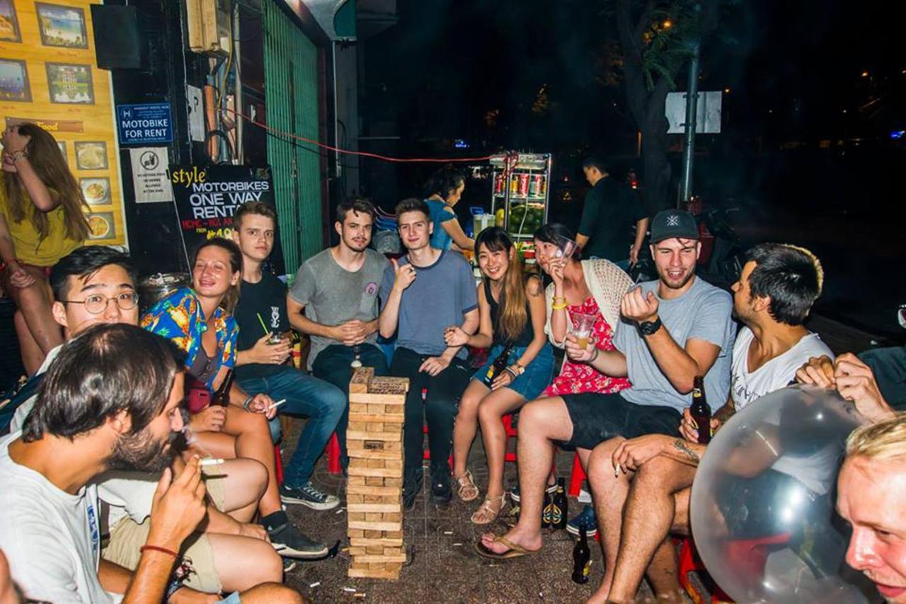 Hangout Hostel Hcm (Adults Only) Хошимин Екстериор снимка