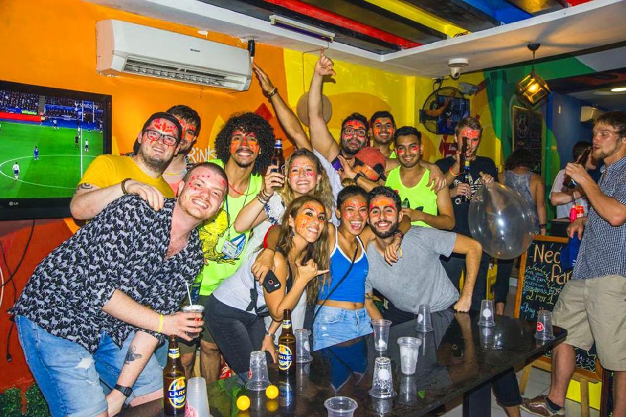 Hangout Hostel Hcm (Adults Only) Хошимин Екстериор снимка
