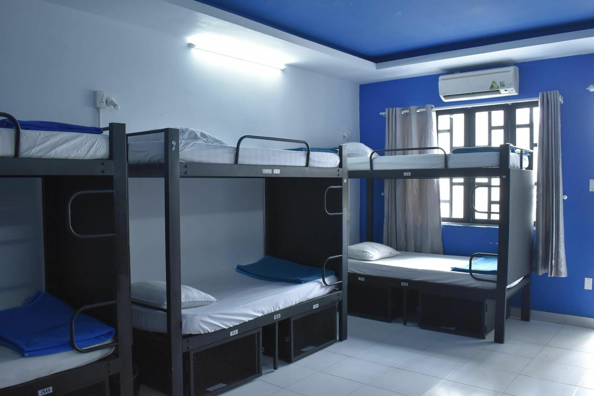 Hangout Hostel Hcm (Adults Only) Хошимин Екстериор снимка