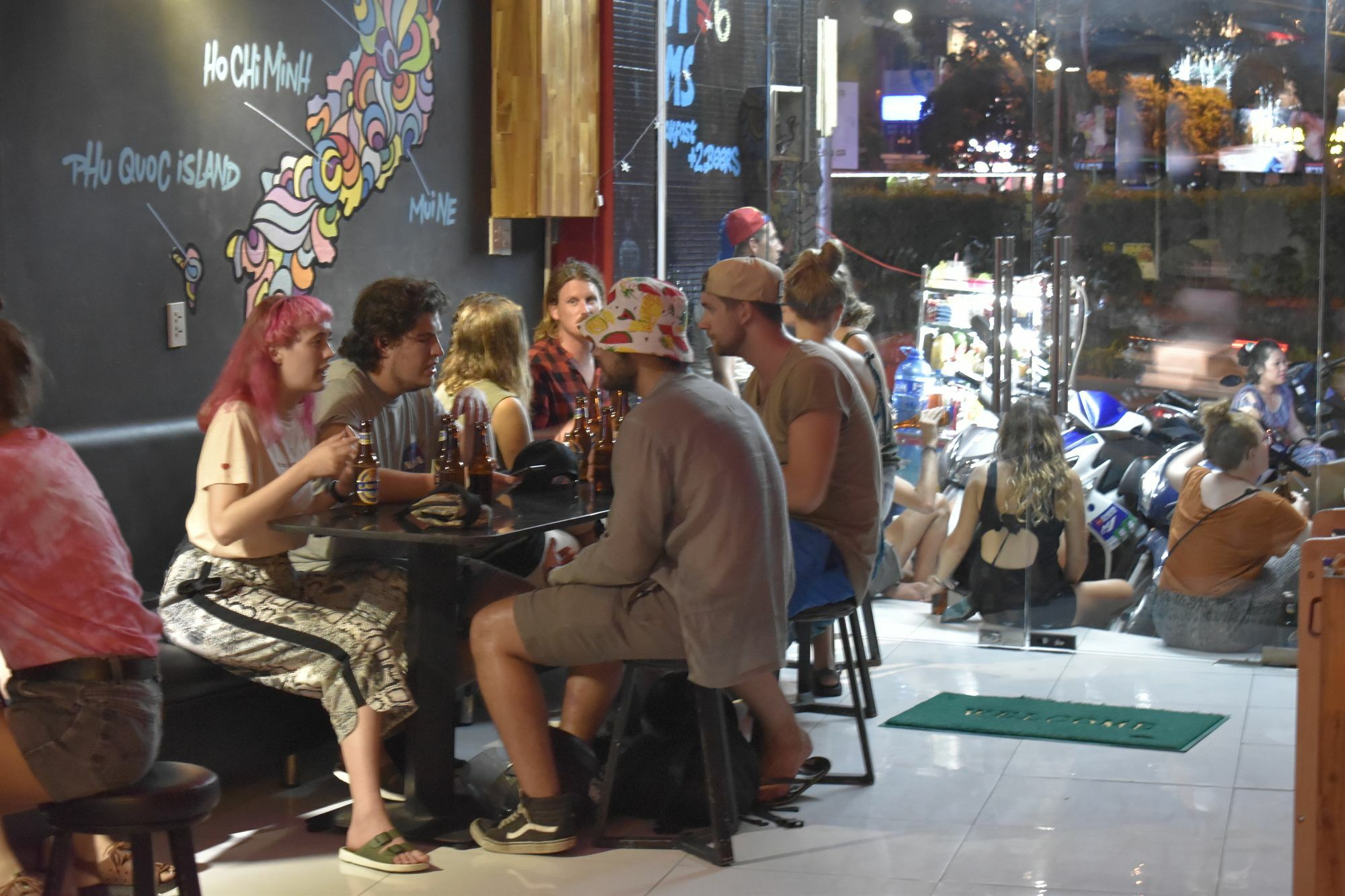 Hangout Hostel Hcm (Adults Only) Хошимин Екстериор снимка