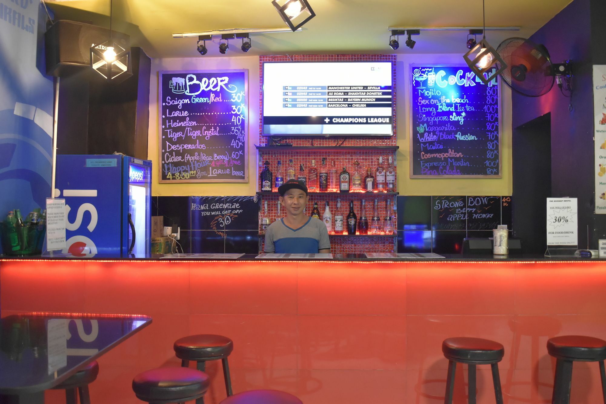 Hangout Hostel Hcm (Adults Only) Хошимин Екстериор снимка