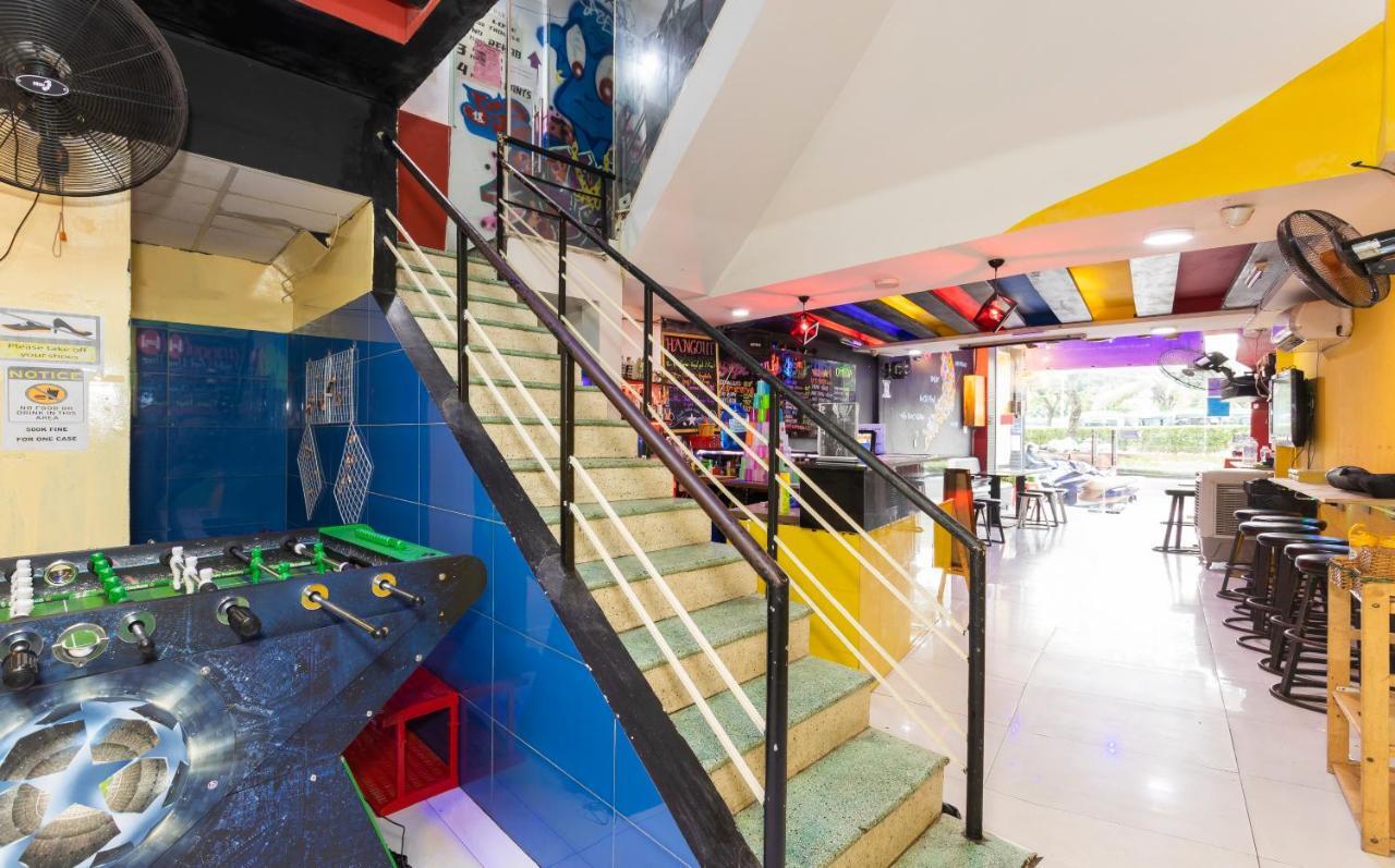 Hangout Hostel Hcm (Adults Only) Хошимин Екстериор снимка