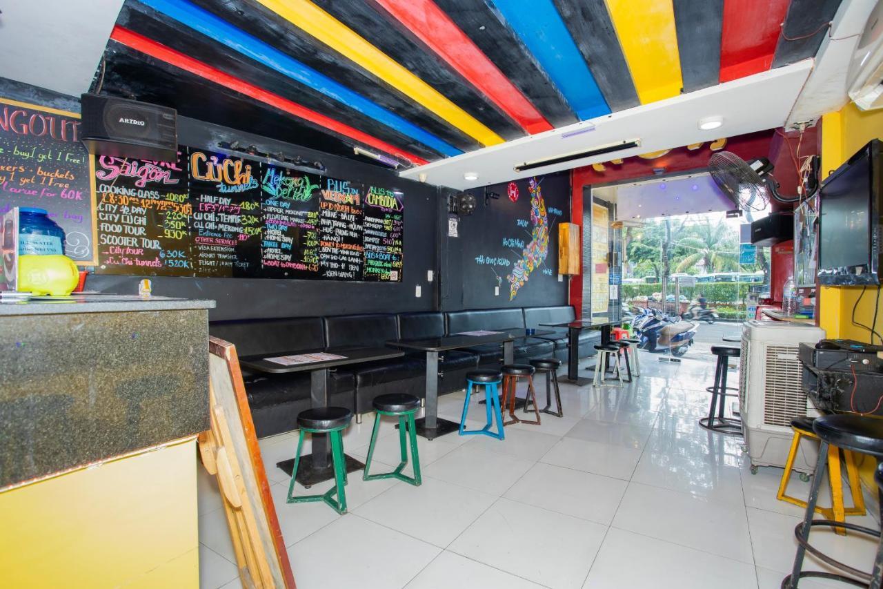 Hangout Hostel Hcm (Adults Only) Хошимин Екстериор снимка